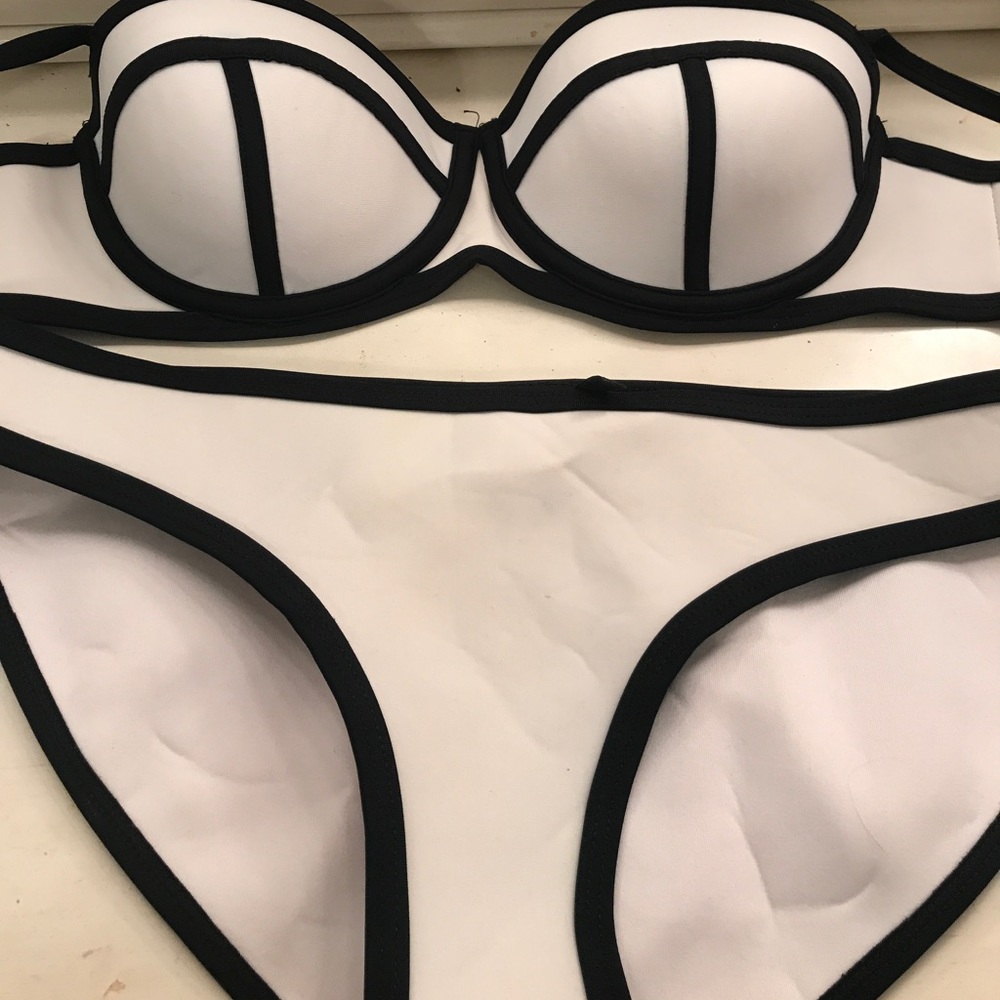 Triangl Bikini